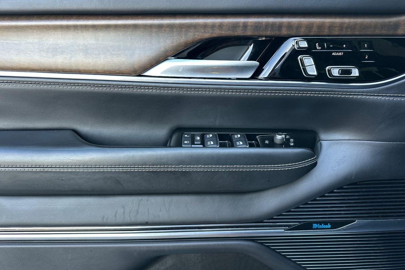 2023 Jeep Grand Wagoneer Series II
