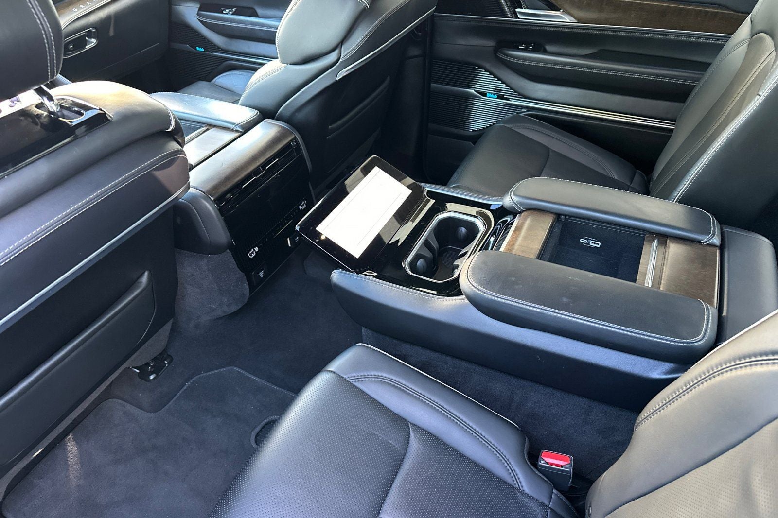 2023 Jeep Grand Wagoneer Series II