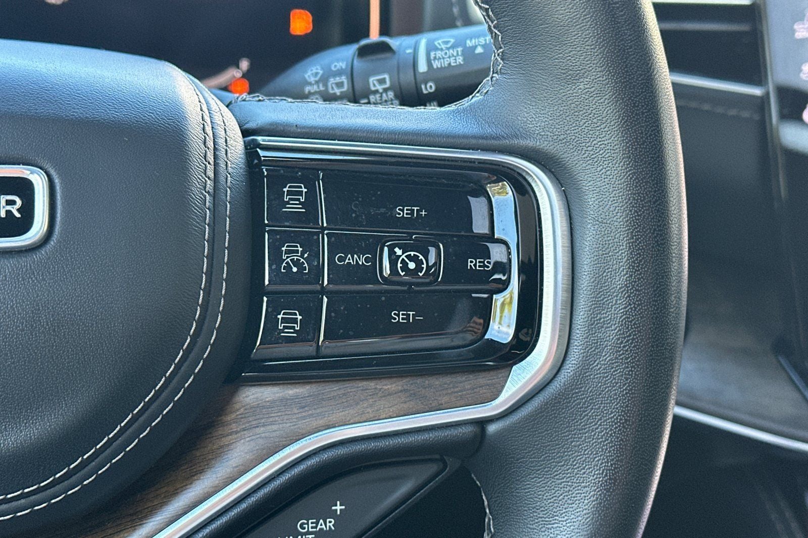 2023 Jeep Grand Wagoneer Series II
