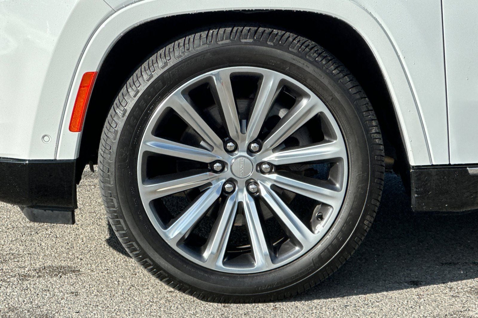 2023 Jeep Grand Wagoneer Series II