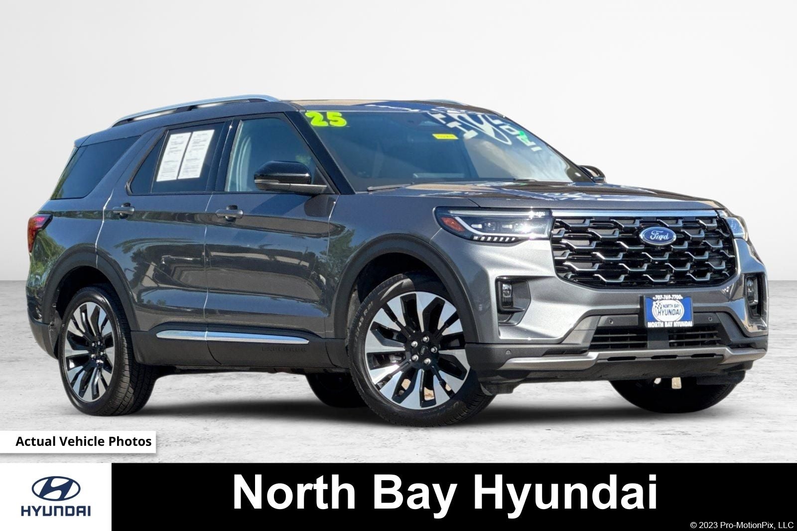 2025 Ford Explorer Platinum 4WD (PL535)'s photo
