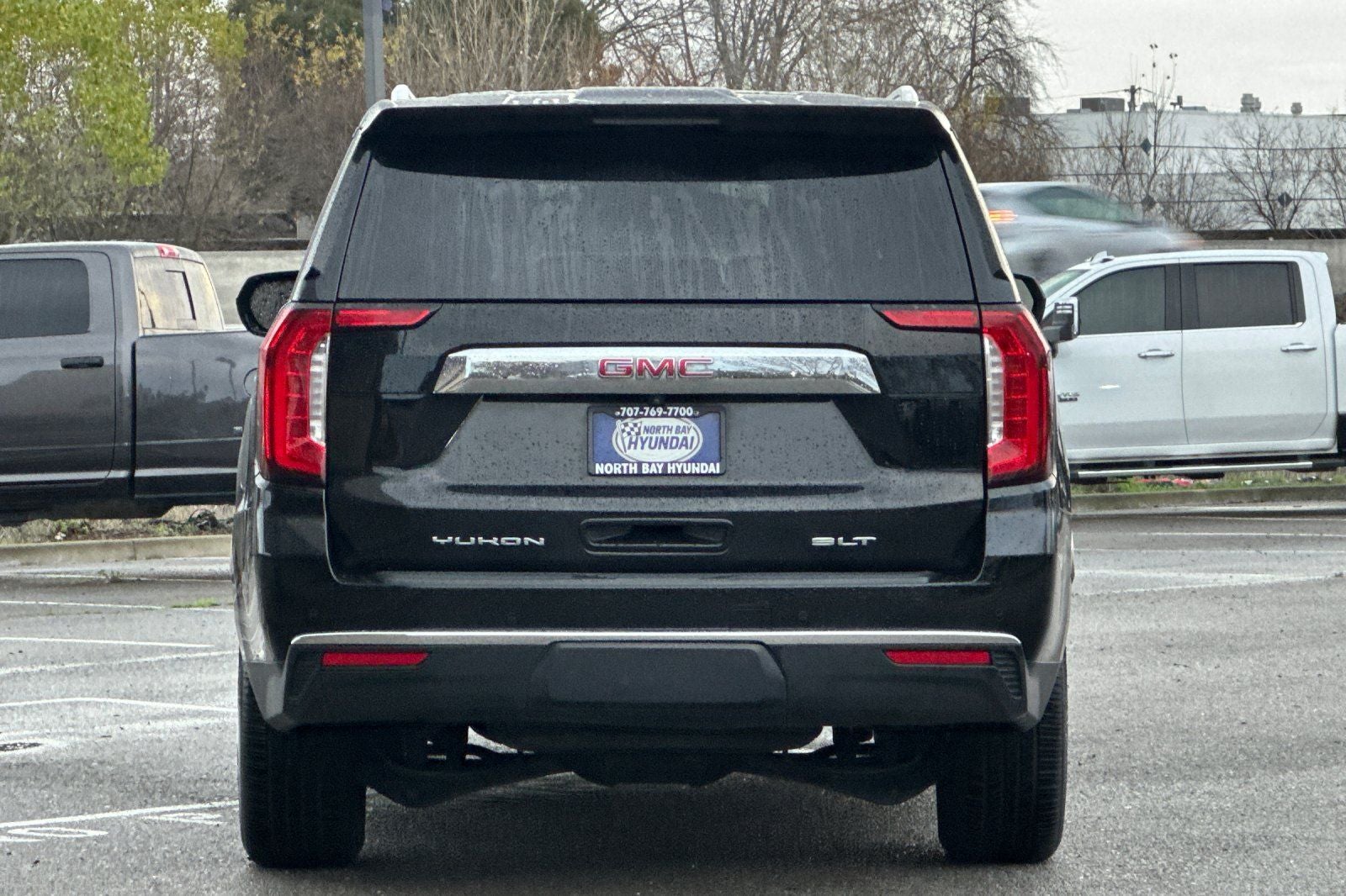 2023 GMC Yukon SLT