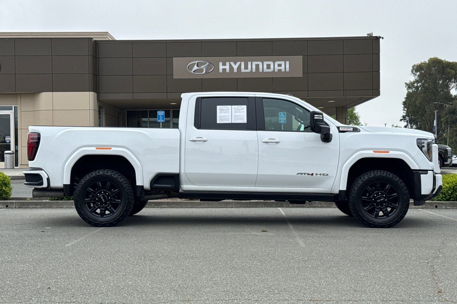 2024 GMC Sierra 2500HD AT4