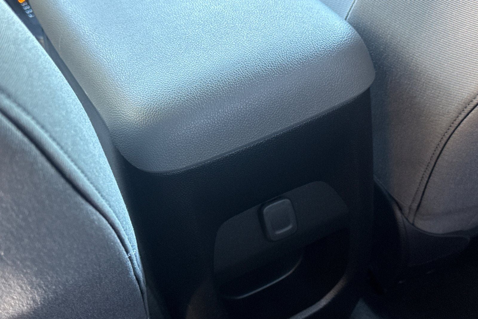 2022 GMC Canyon Elevation Standard