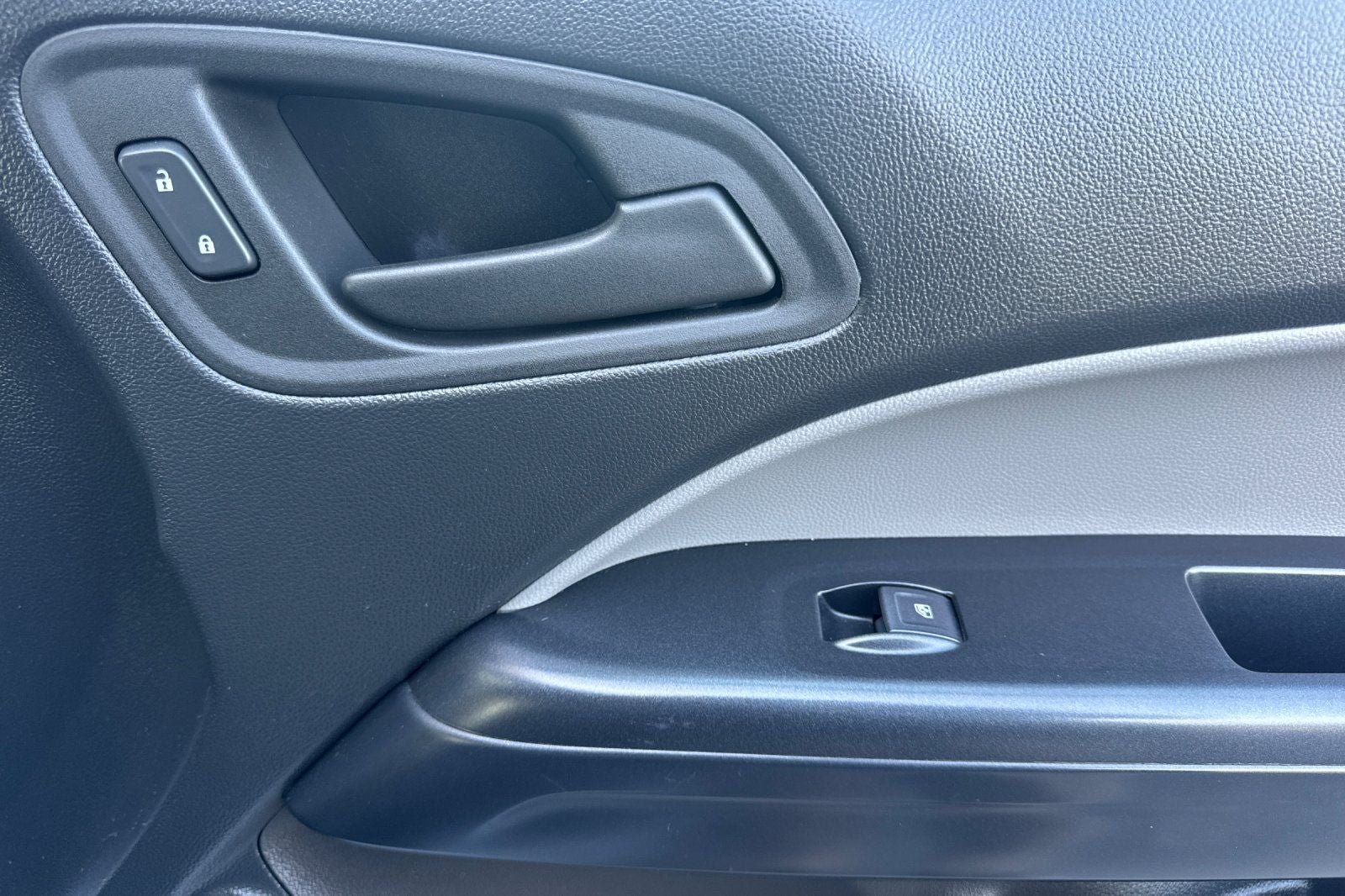 2022 GMC Canyon Elevation Standard