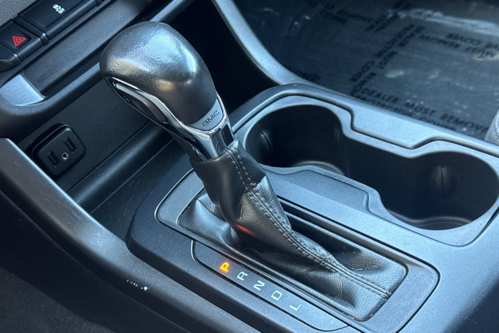 2022 GMC Canyon Elevation Standard