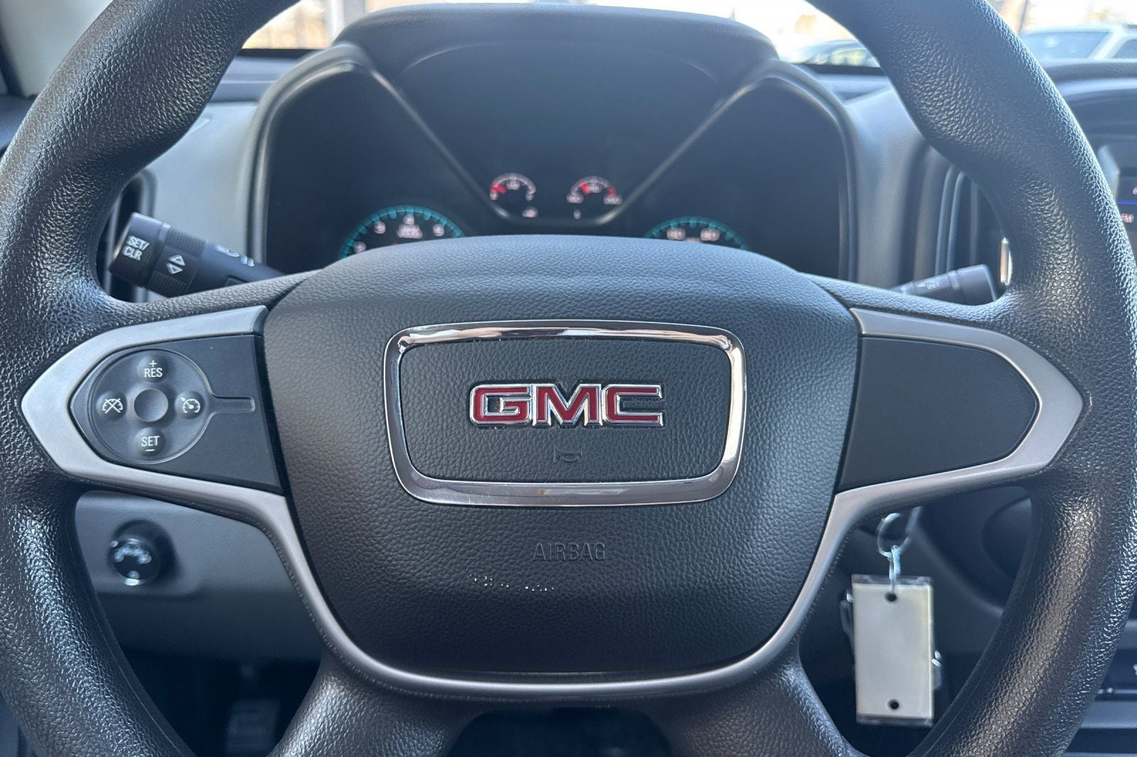 2022 GMC Canyon Elevation Standard