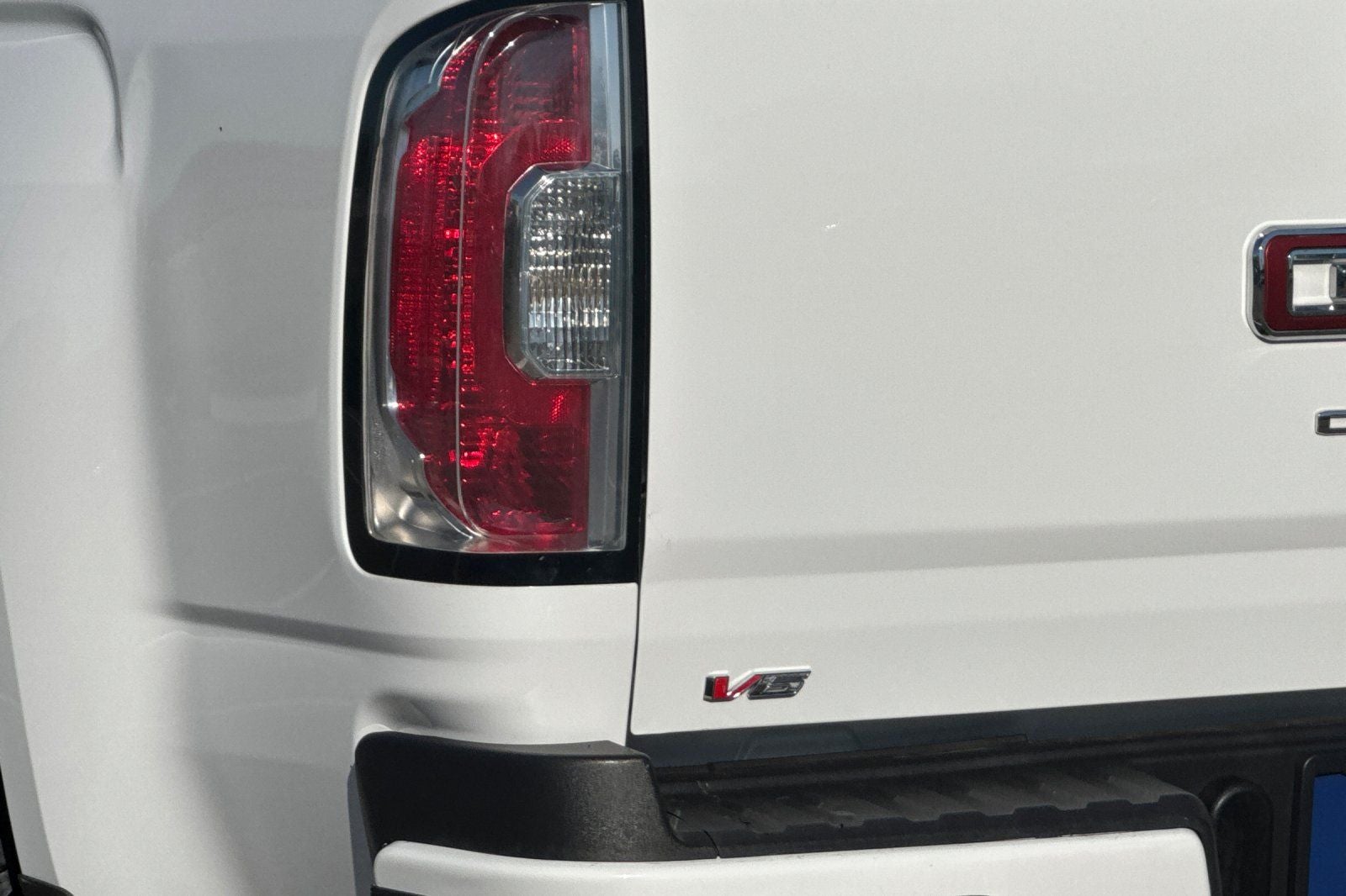 2022 GMC Canyon Elevation Standard