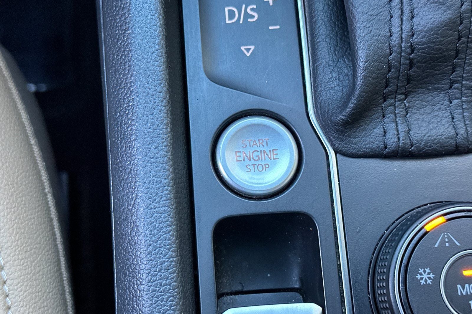 2020 Volkswagen Atlas Cross Sport 3.6L V6 SE w/Technology 4Motion