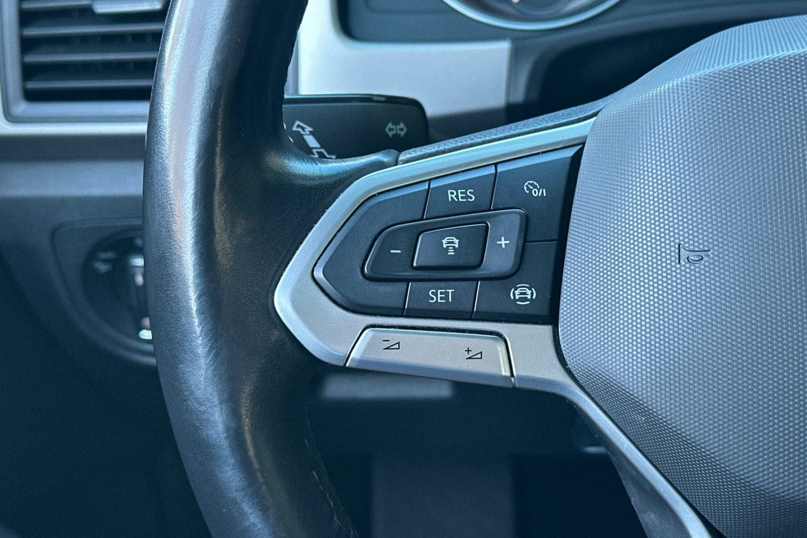 2020 Volkswagen Atlas Cross Sport 3.6L V6 SE w/Technology 4Motion