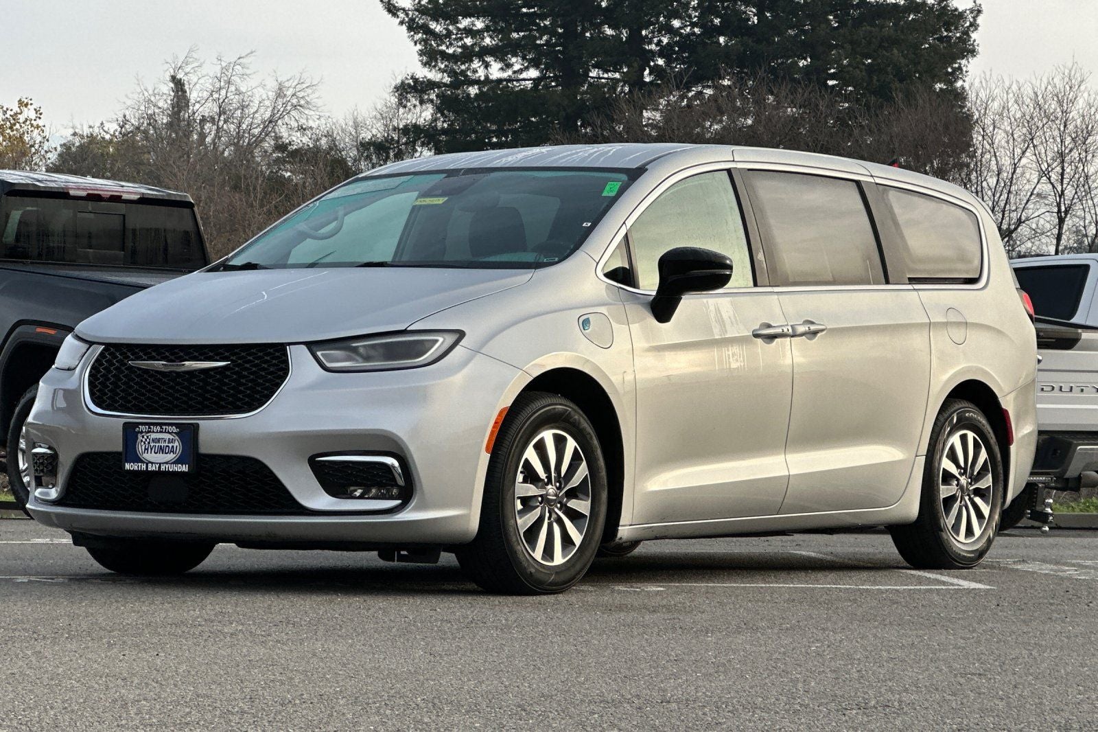 2024 Chrysler Pacifica Hybrid Select
