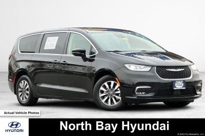 2024 Chrysler Pacifica Hybrid Select
