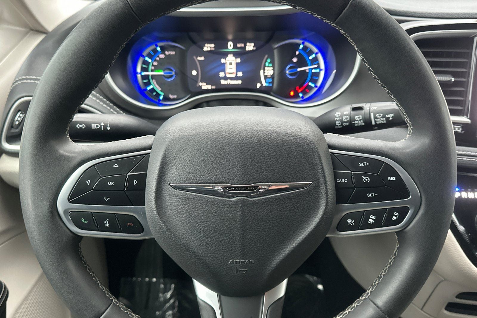 2024 Chrysler Pacifica Hybrid Select