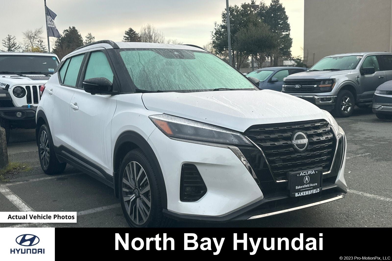 2023 Nissan Kicks SR