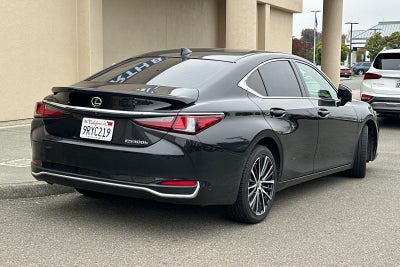 2024 Lexus ES 300h