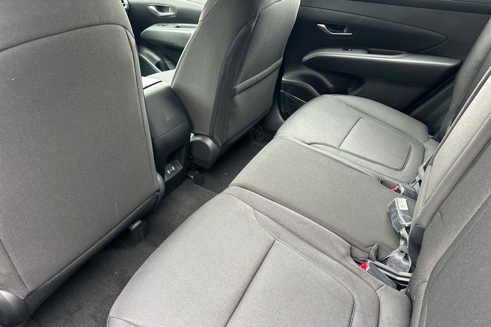 2026 Hyundai TUCSON SE FWD