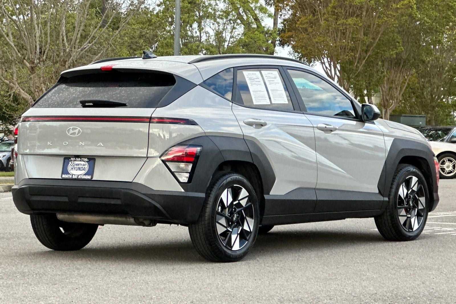 2025 Hyundai KONA SEL