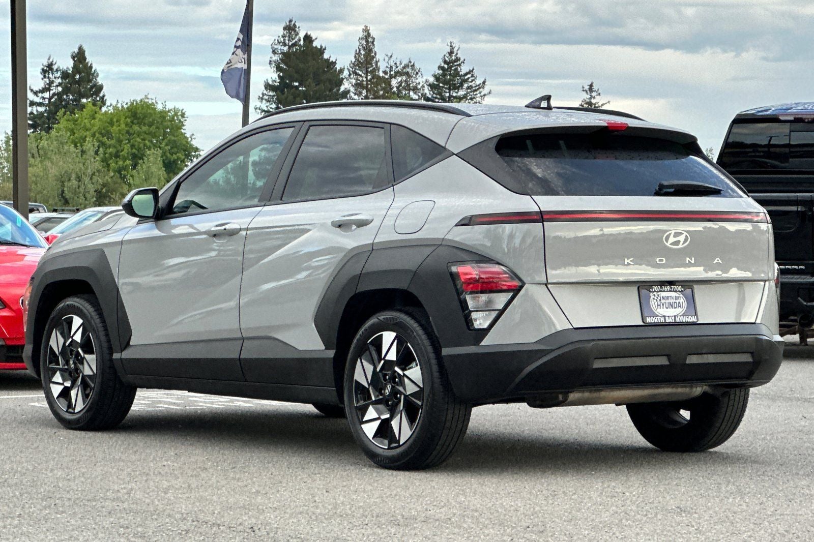 2025 Hyundai KONA SEL