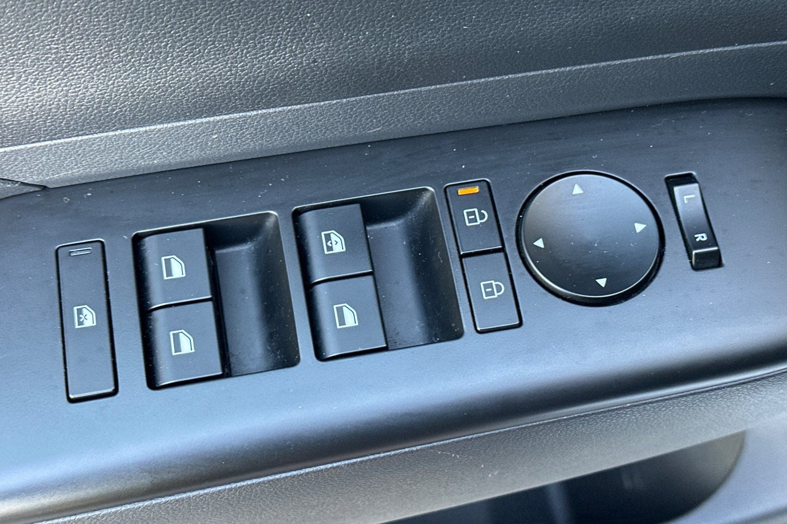 2024 Hyundai KONA ELECTRIC SEL