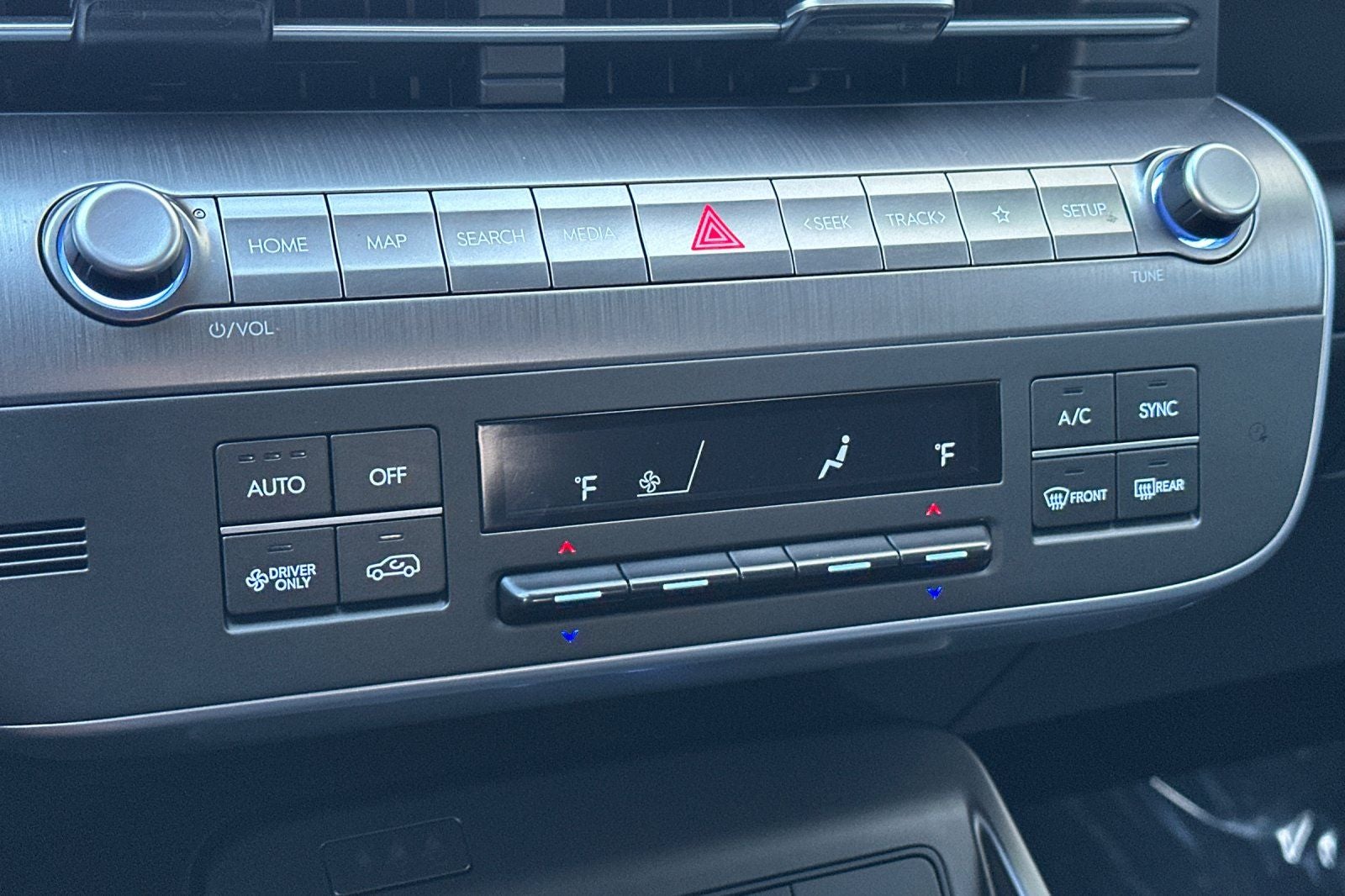 2024 Hyundai KONA ELECTRIC SEL