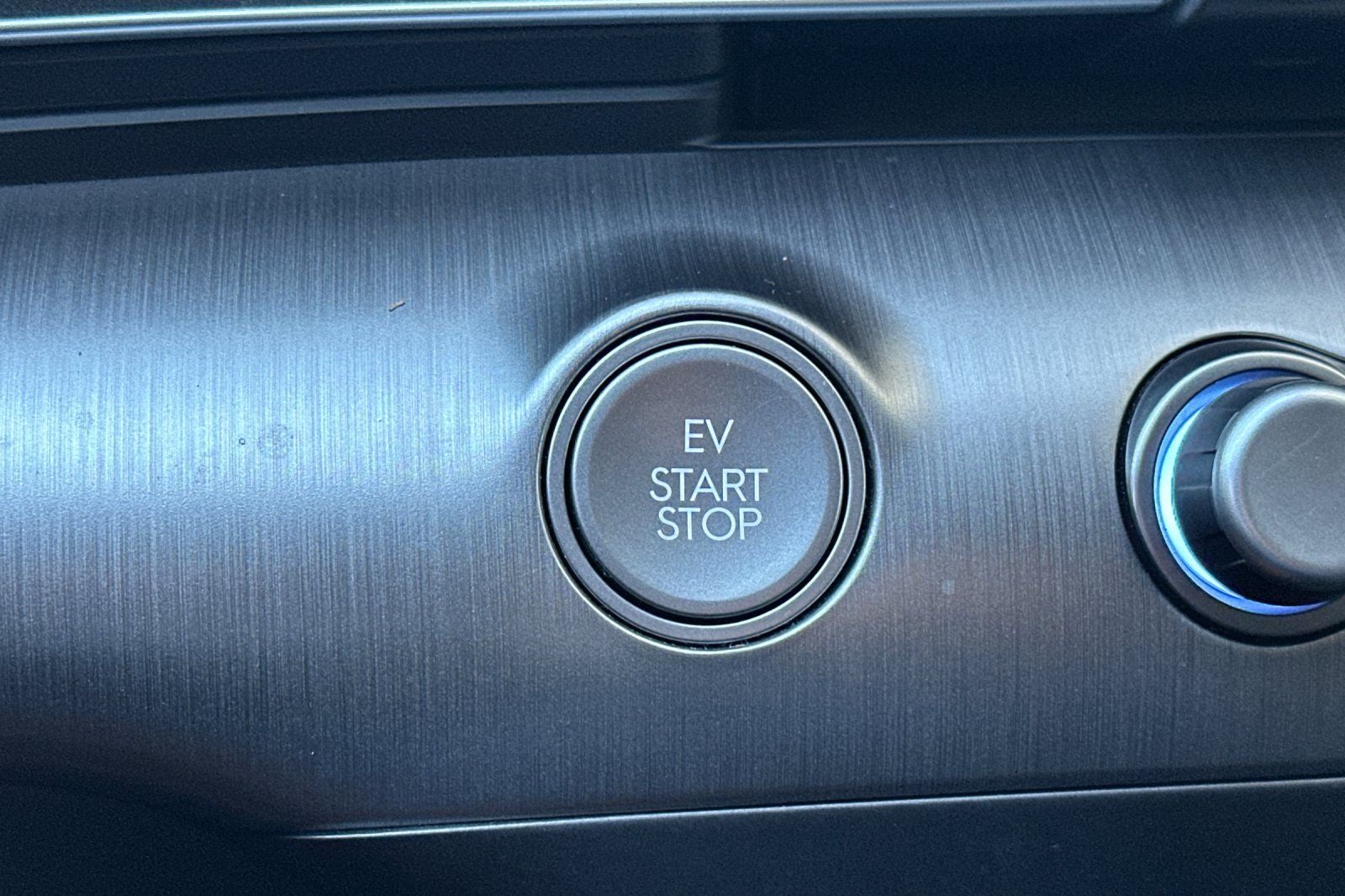 2024 Hyundai KONA ELECTRIC SEL