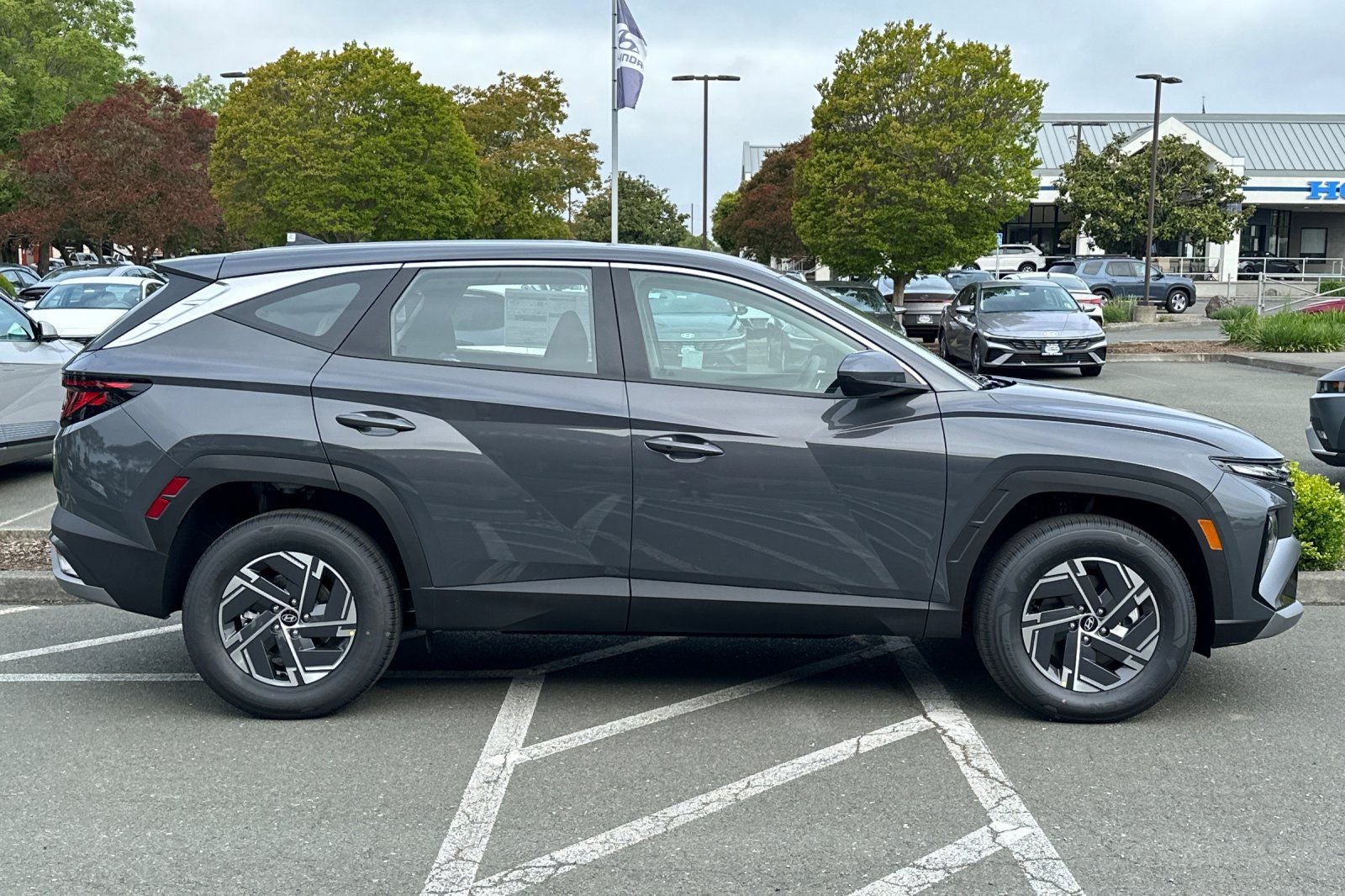 2026 Hyundai TUCSON HYBRID Blue SE