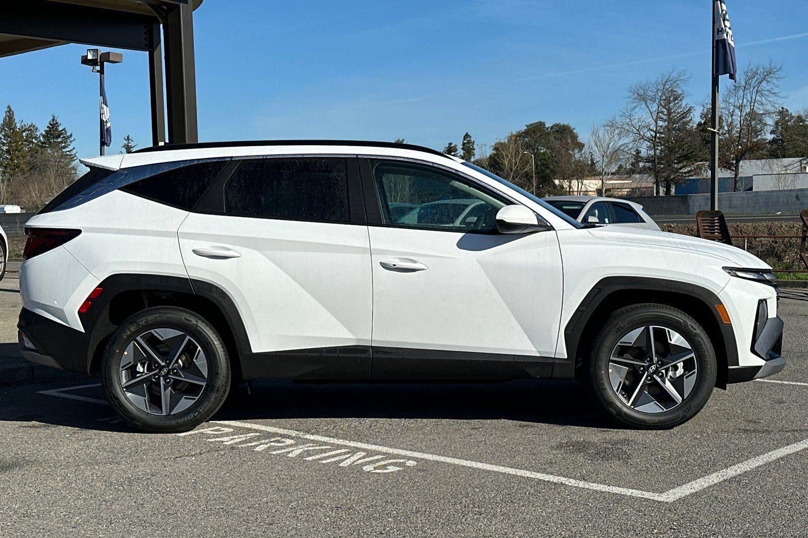 2026 Hyundai TUCSON HYBRID SEL AWD