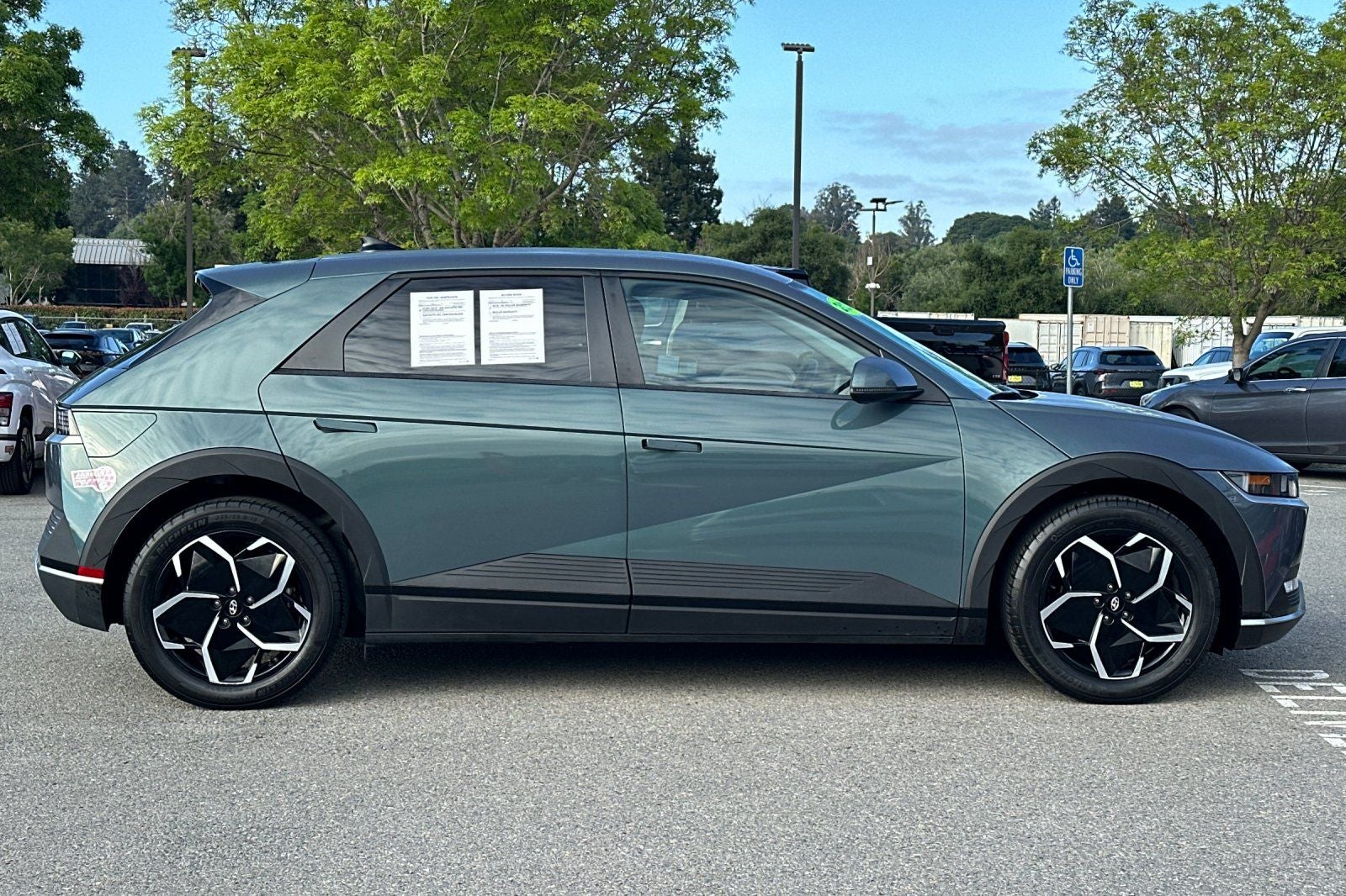 2024 Hyundai IONIQ 5 SEL