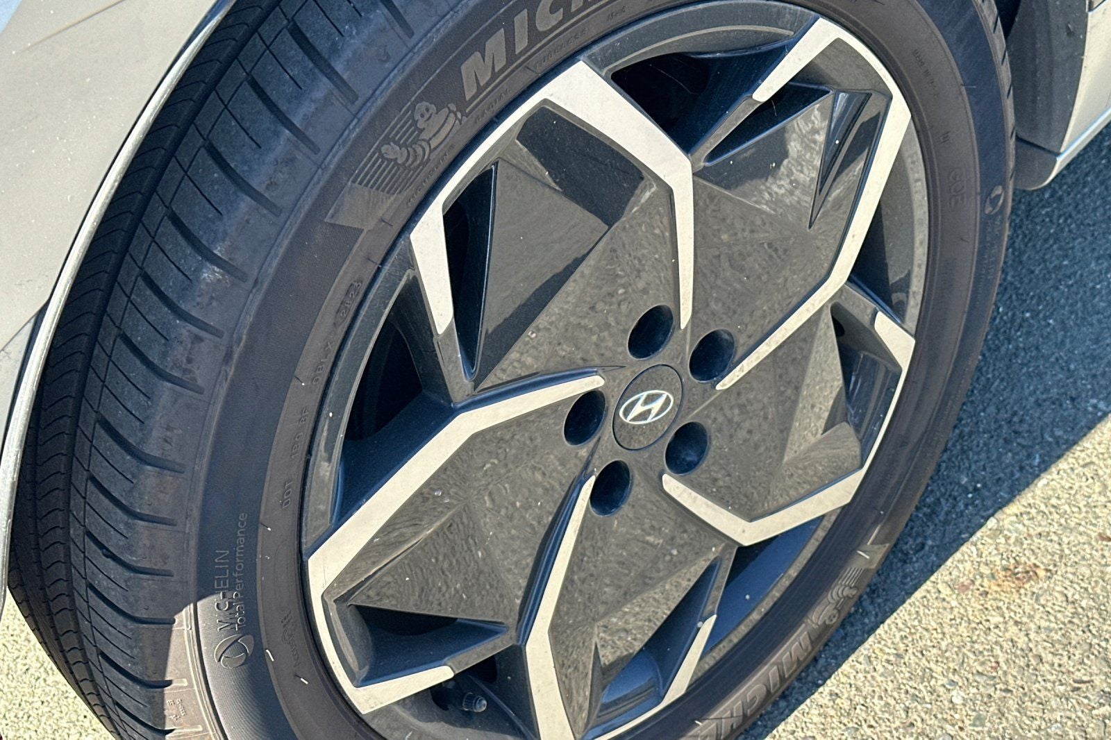 2024 Hyundai IONIQ 5 Limited