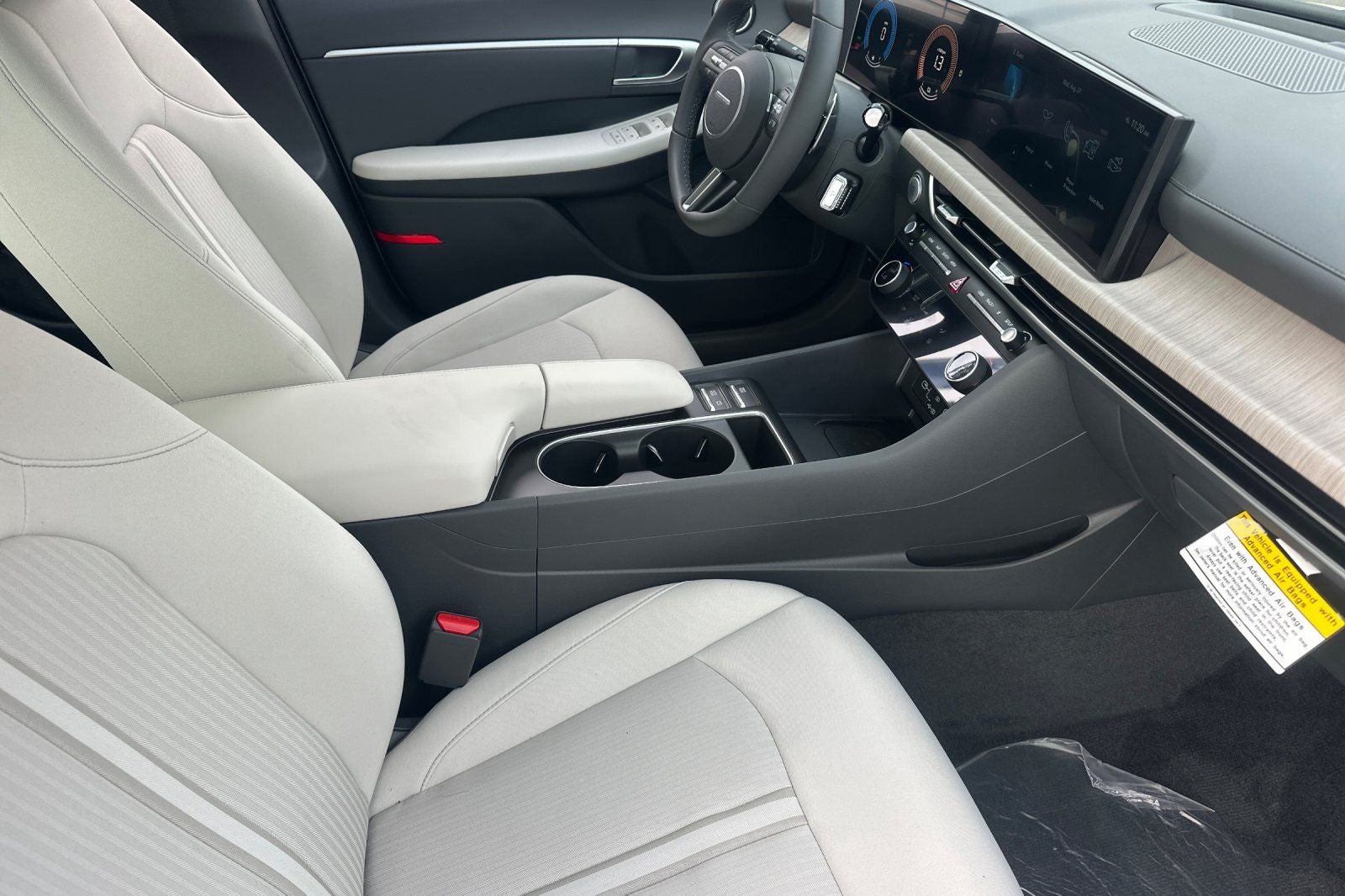 2025 Hyundai SONATA HYBRID SEL