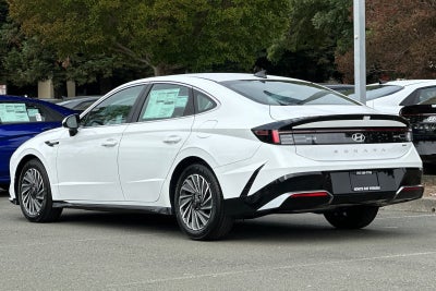 2025 Hyundai SONATA HYBRID SEL