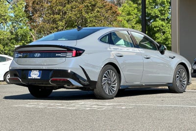 2026 Hyundai SONATA HYBRID SEL