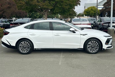 2025 Hyundai SONATA HYBRID SEL