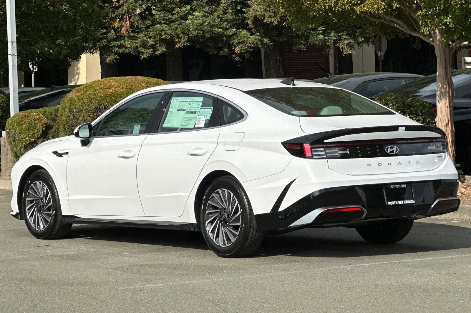 2025 Hyundai SONATA HYBRID SEL