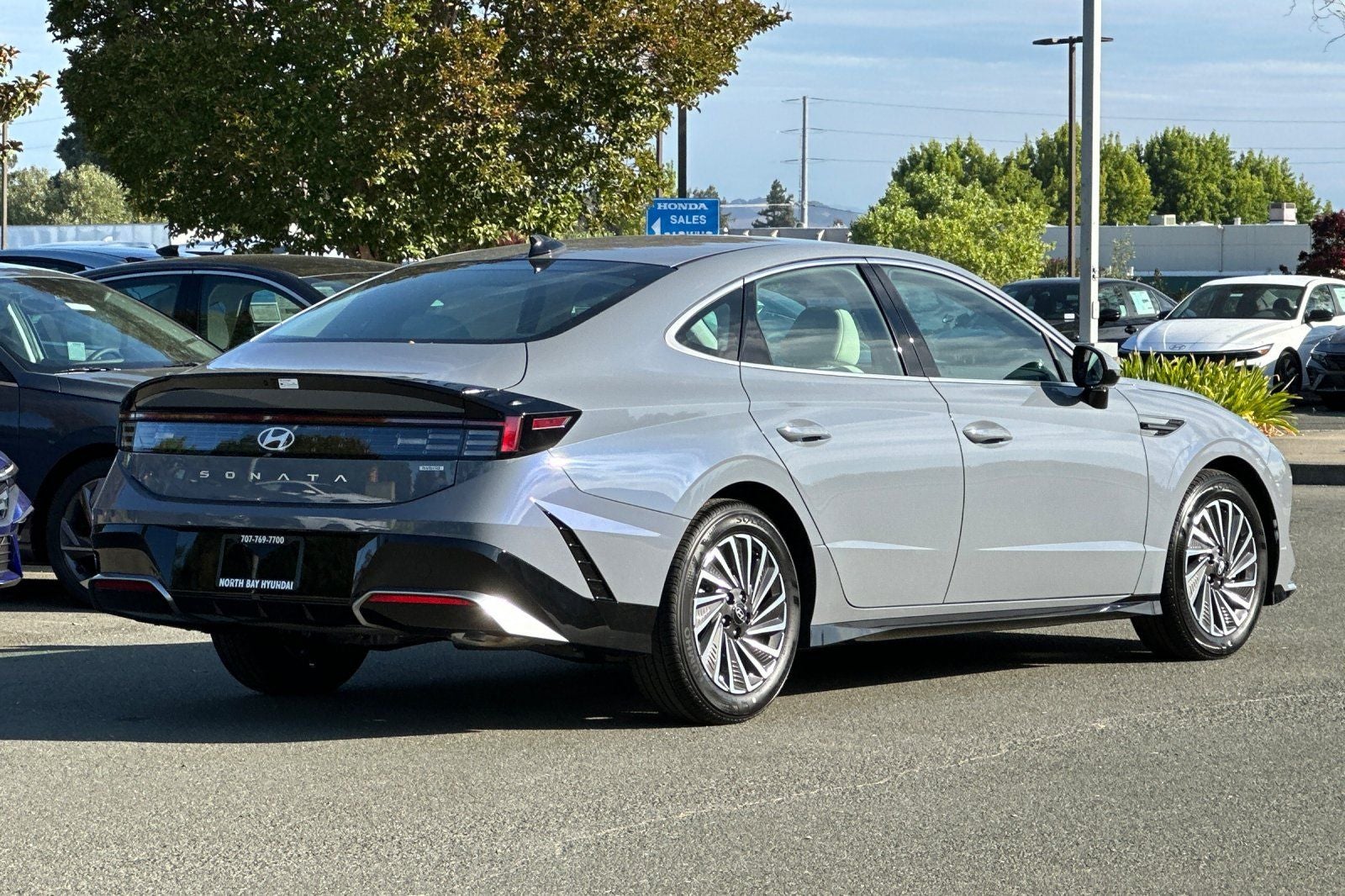 2025 Hyundai SONATA HYBRID SEL