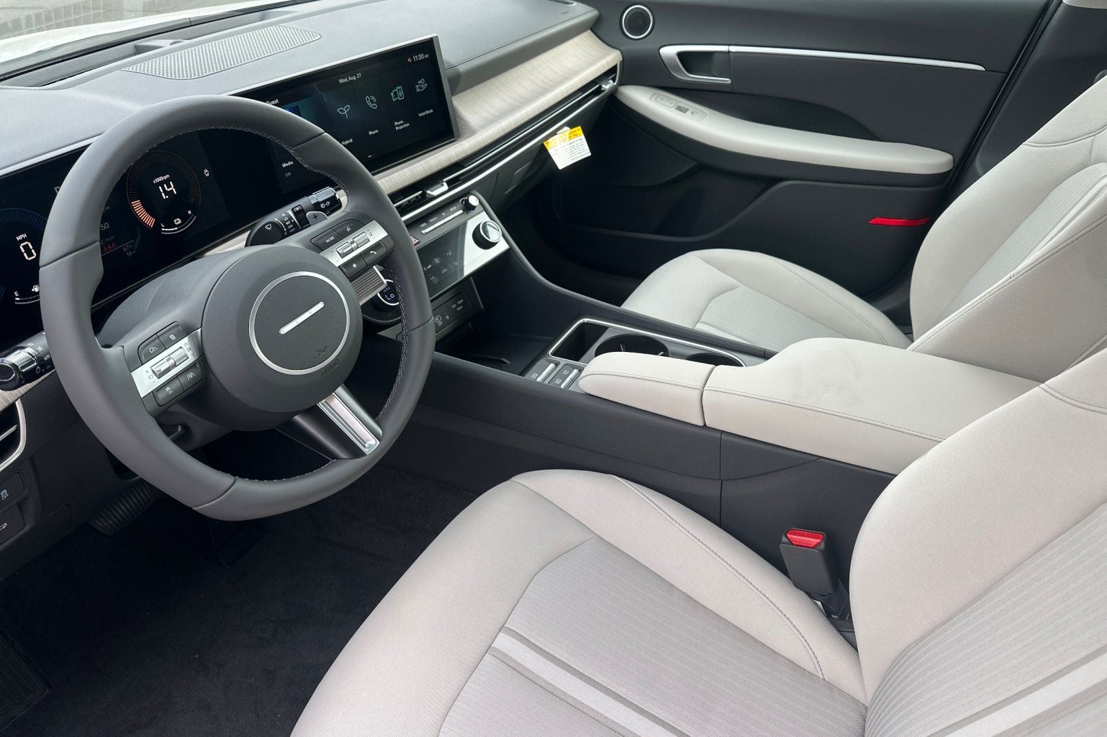 2025 Hyundai SONATA HYBRID SEL