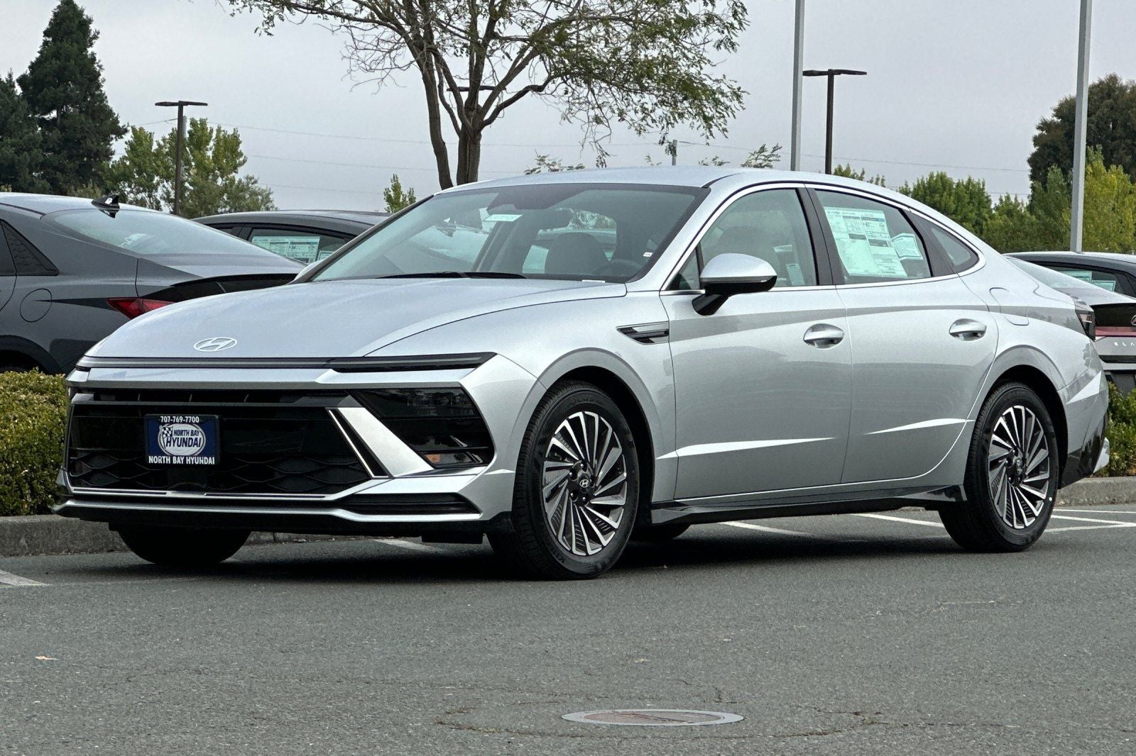 2025 Hyundai SONATA HYBRID SEL