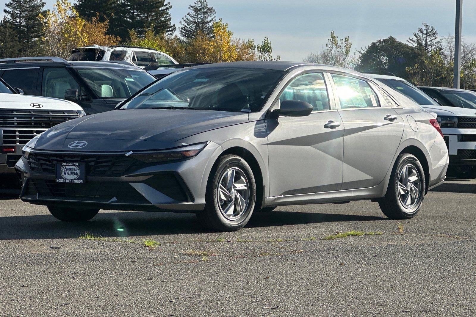 2026 Hyundai ELANTRA SE
