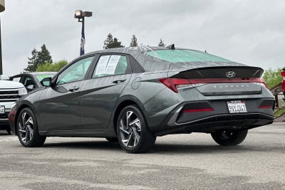 2025 Hyundai ELANTRA SEL Sport
