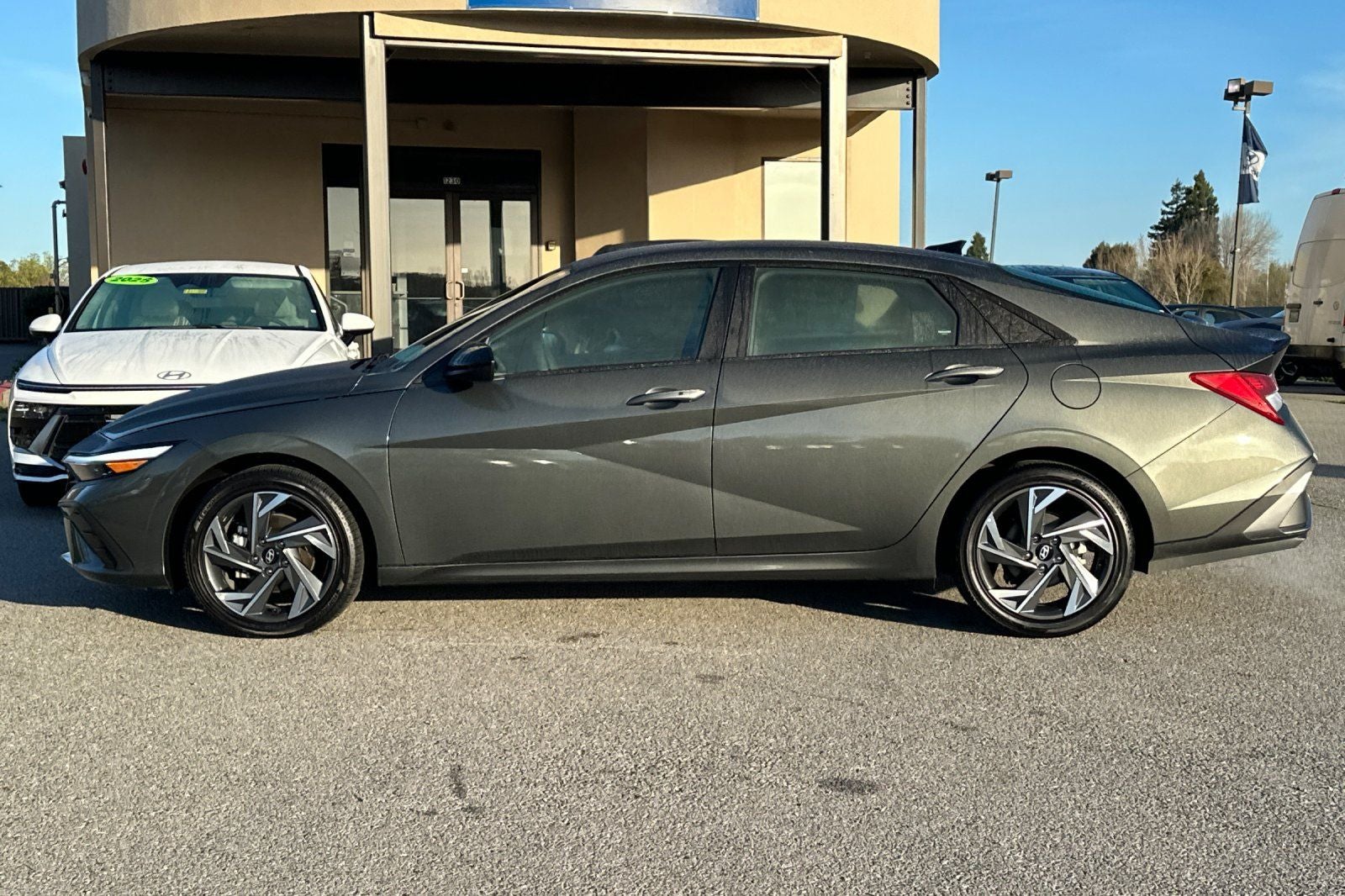2025 Hyundai ELANTRA HYBRID SEL Sport
