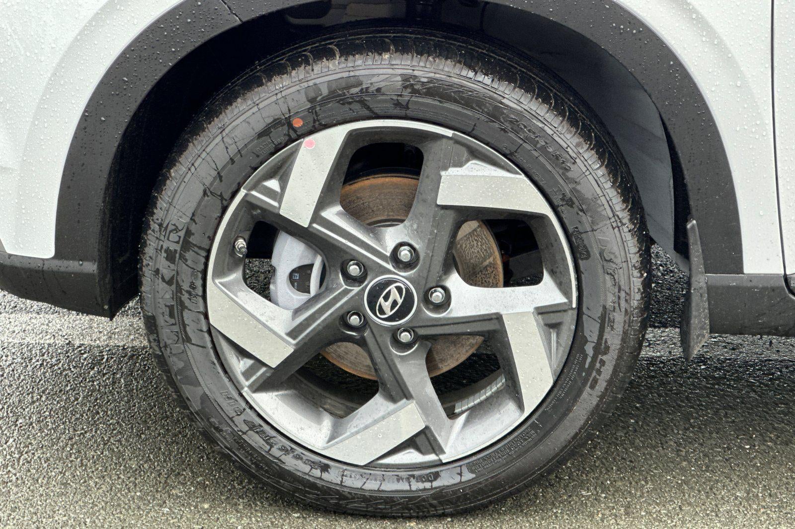 2026 Hyundai VENUE SEL W/Two-Tone Roof