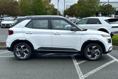 2026 Hyundai VENUE SEL W/Two-Tone Roof