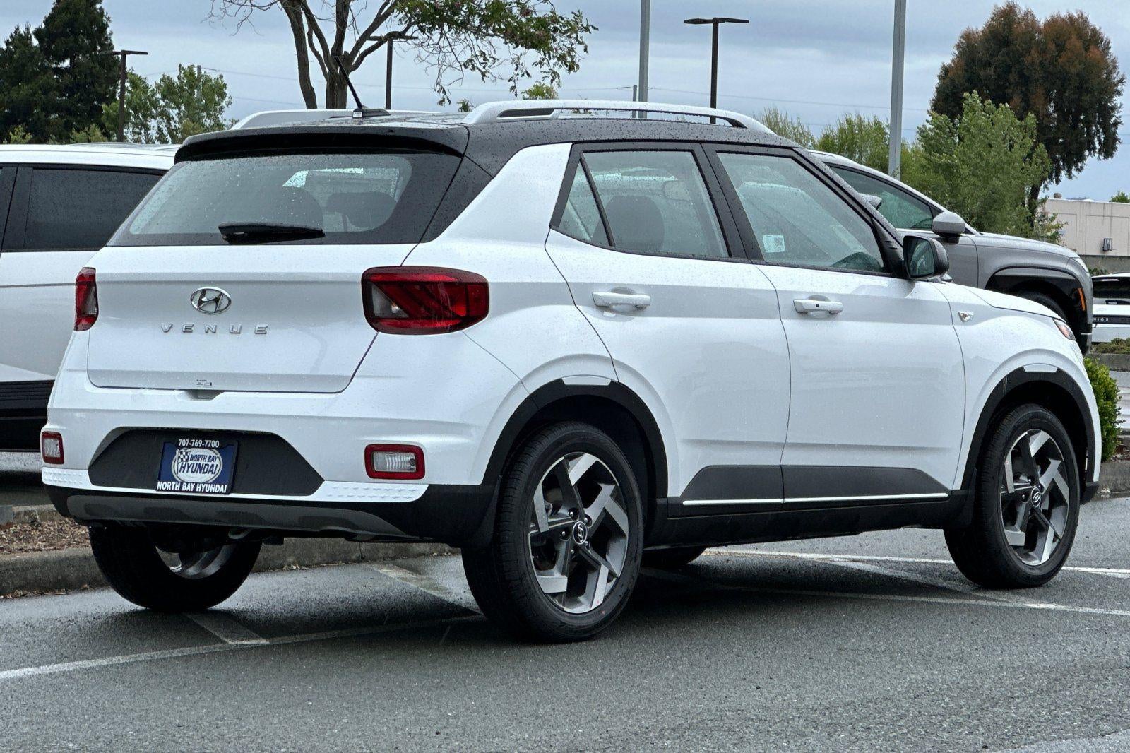 2026 Hyundai VENUE SEL W/Two-Tone Roof