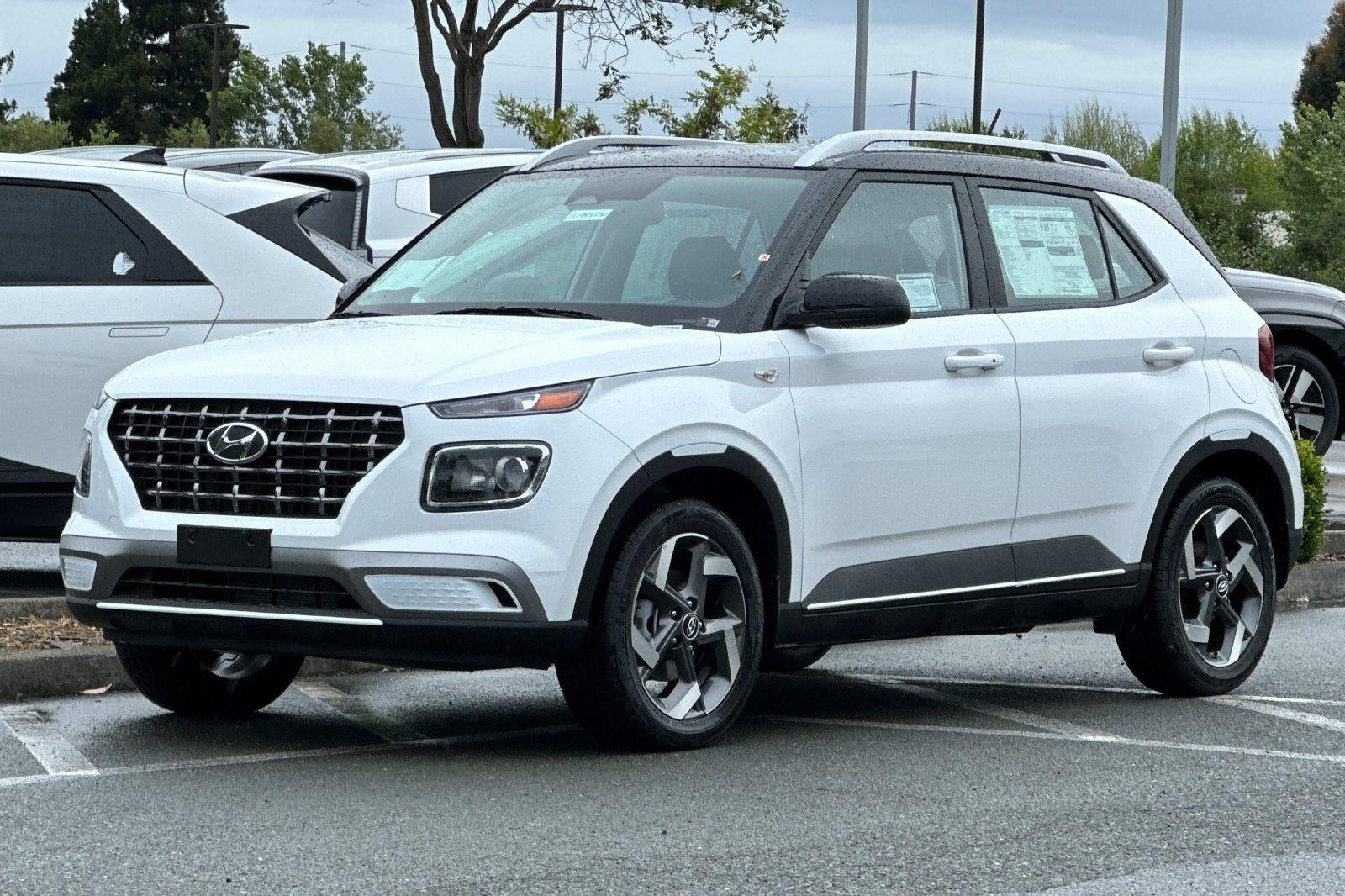 2026 Hyundai VENUE SEL W/Two-Tone Roof